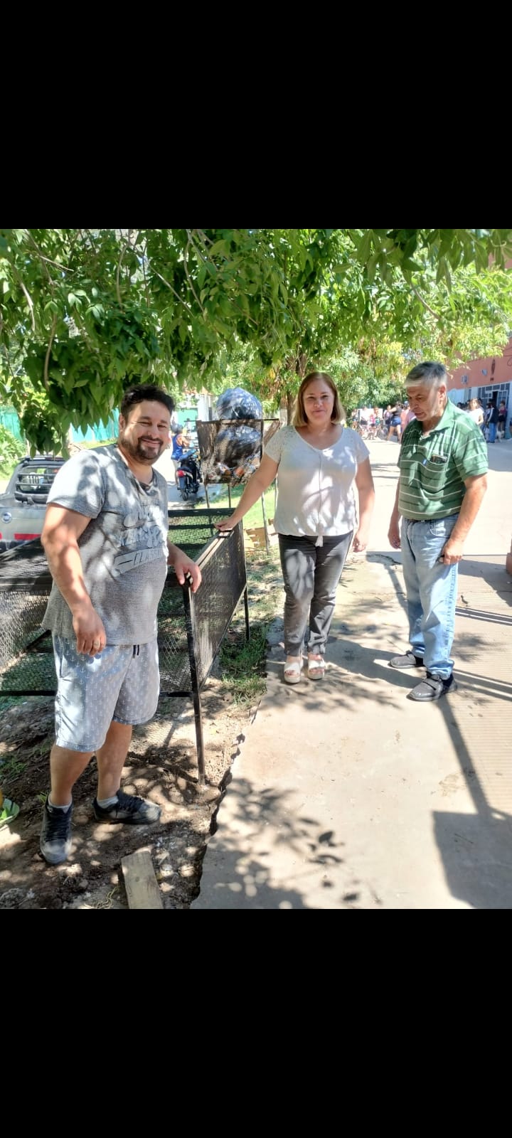Trabajo solidario en la escuela secundaria N°14 del barrio Lambare 